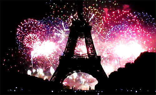 paris-night-lights-eiffel-tower-Favim.com-465534.gif